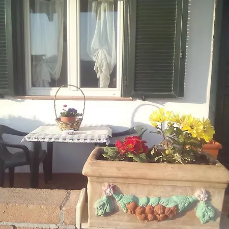 Alba Raimondo House * Santa Vittoria dʼAlba